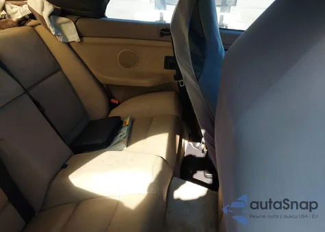 1995 BMW 318 Ic z USA, uszkodzony, nr VIN WBABK5329SEC84411